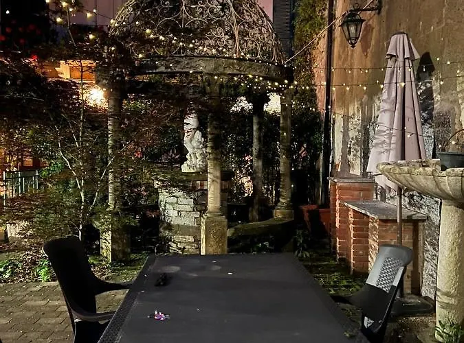 Monastero Dom wakacyjny Arona